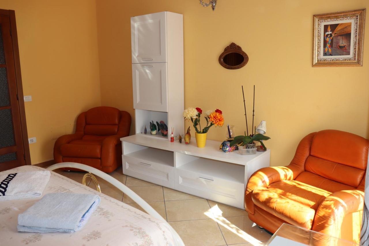 Casa Andreea Vicino Al Centro Di Olbia Iun R5904 Apartment Exterior photo