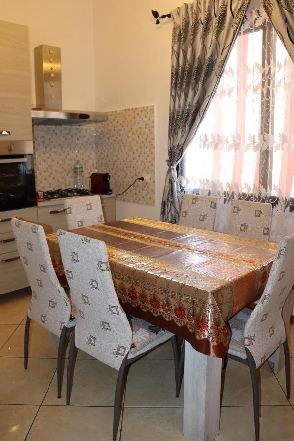 Casa Andreea Vicino Al Centro Di Olbia Iun R5904 Apartment Exterior photo